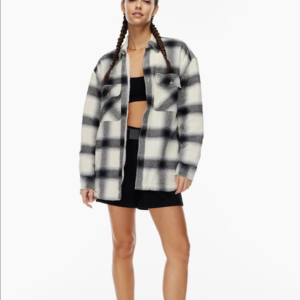 Aritzia TNA Prospect Shirt Jacket Open Shadow Whop Gr/Bk Plaid Sherpa Shacket 2